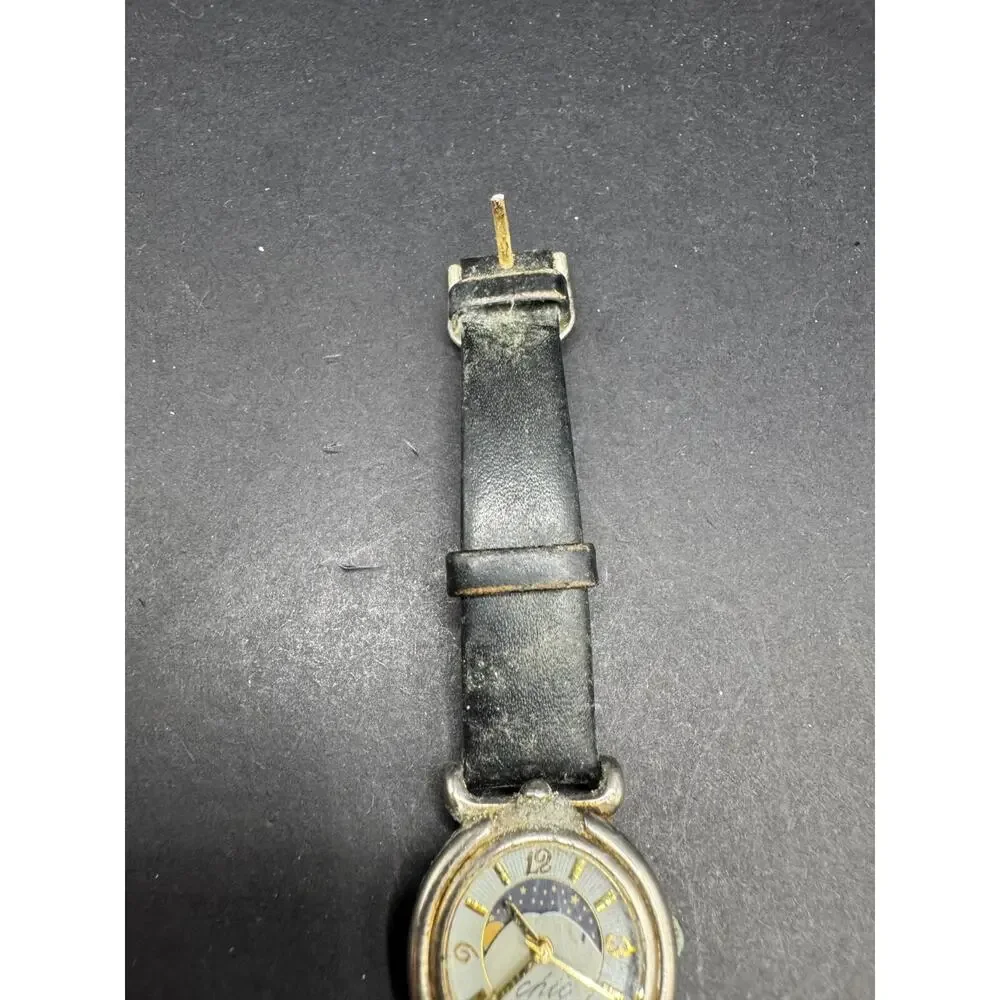 Vtg Chic Moon Face Dial Date Women's Watch Silver Tone Black Calf Band LCH143